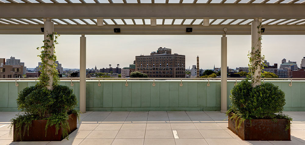 BAM-Fisher-Rooftop-Terrace-and-Stutz-Gardens